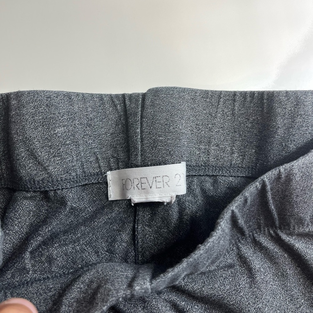 Forever 21 High-Waisted Gray Leggings - Picture 3 of 3